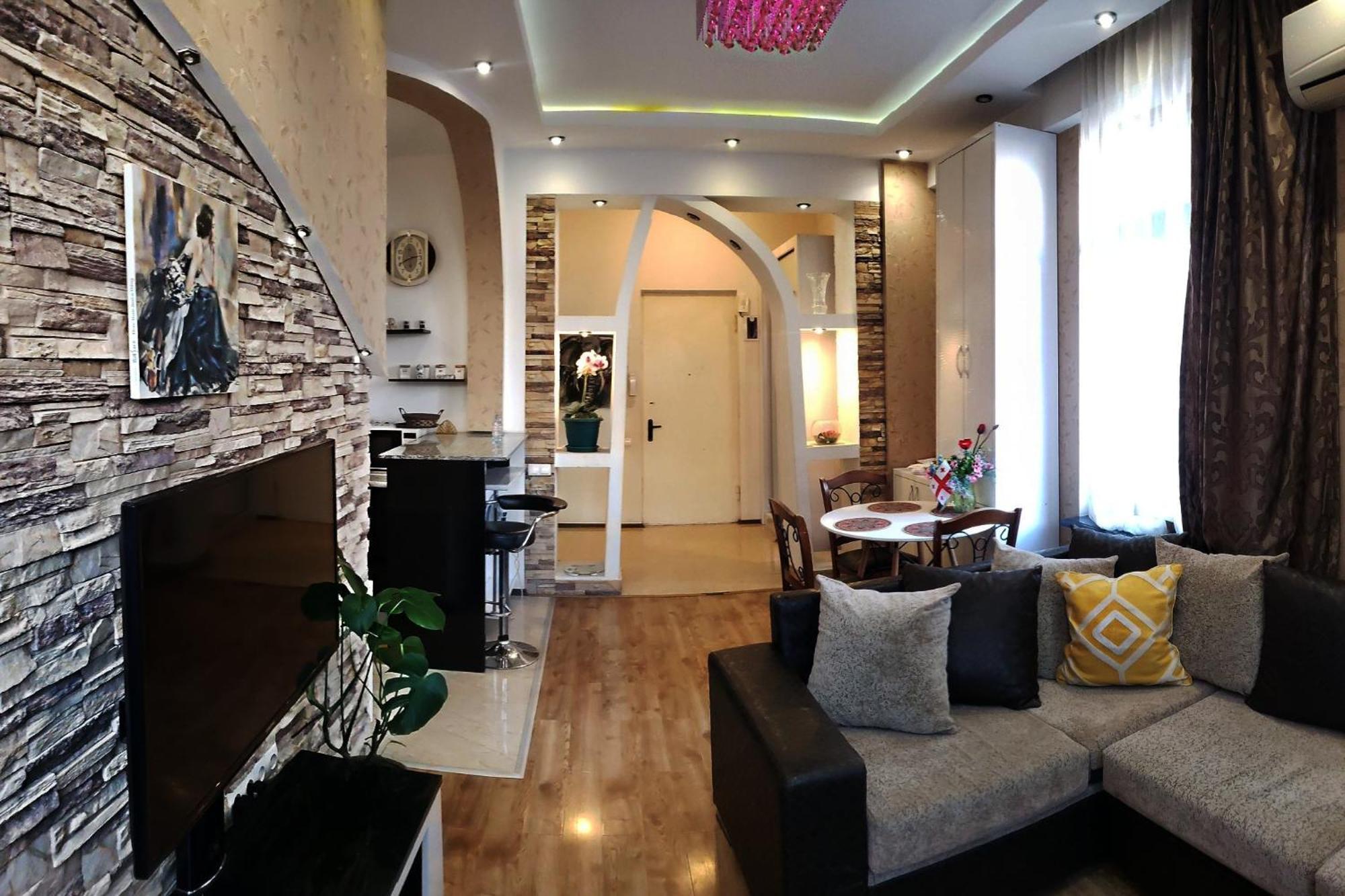 Cozy Apartment In The City Center Mtatsminda Tbilissi Extérieur photo